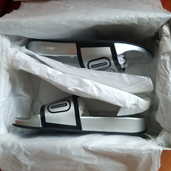 JIMMY CHOO Slides - Picture 11 of 11
